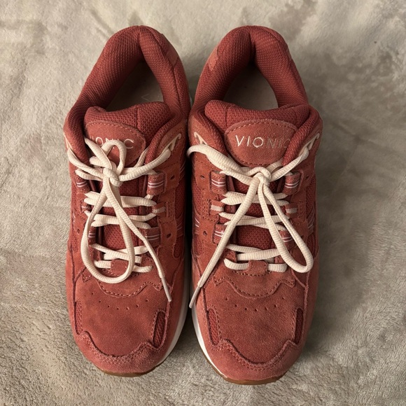 Vionic Walker Women's Plantar Fasciitis Shoe - Pink Rose Suede Size 7.5 - Picture 4 of 15